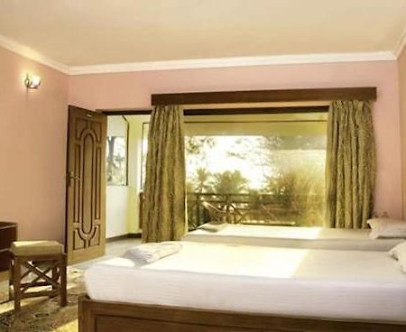 Sea Breeze Beach Resort مهاباليبورام المظهر الخارجي الصورة
