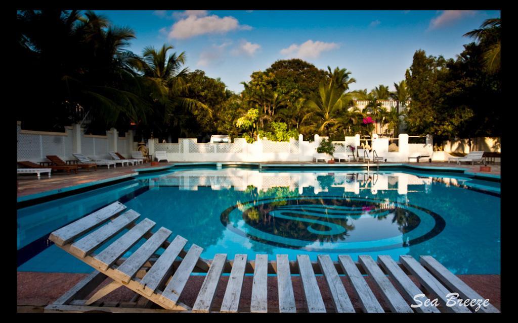 Sea Breeze Beach Resort مهاباليبورام المظهر الخارجي الصورة
